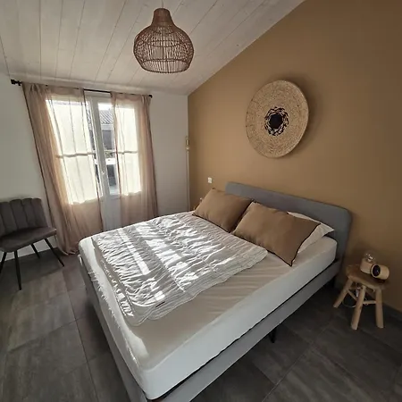 - Maison Lumineuse - 300m De La