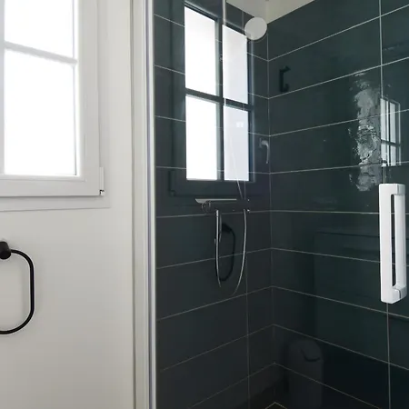 Holiday home - Maison Lumineuse - 300m De La *