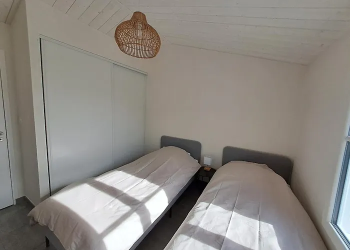 Prázdninový dům - Maison Lumineuse - 300m De La